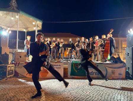 Noite Abril Em Maio 2