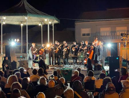 Noite Abril Em Maio 1